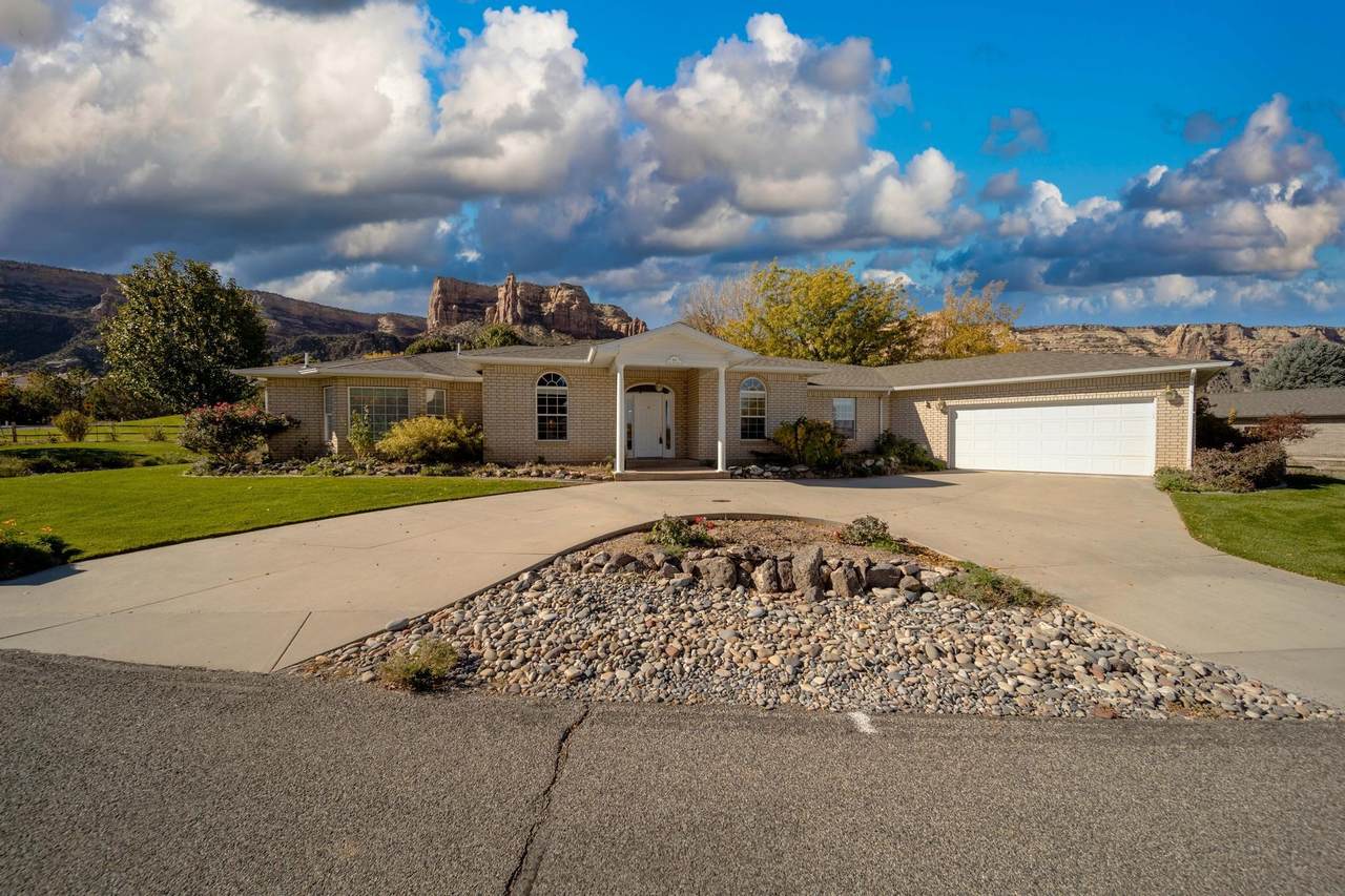 461 Tiara Vista Drive - Photo 1