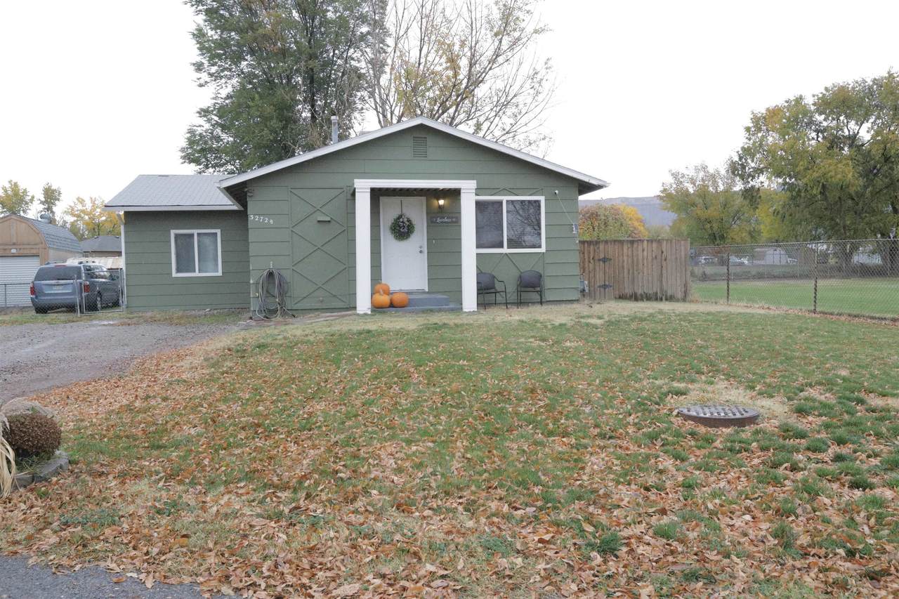 3272 1/2 Dennis Avenue - Photo 1