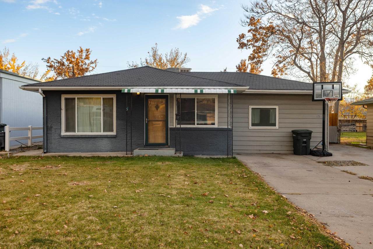 181 Orchard Avenue - Photo 1