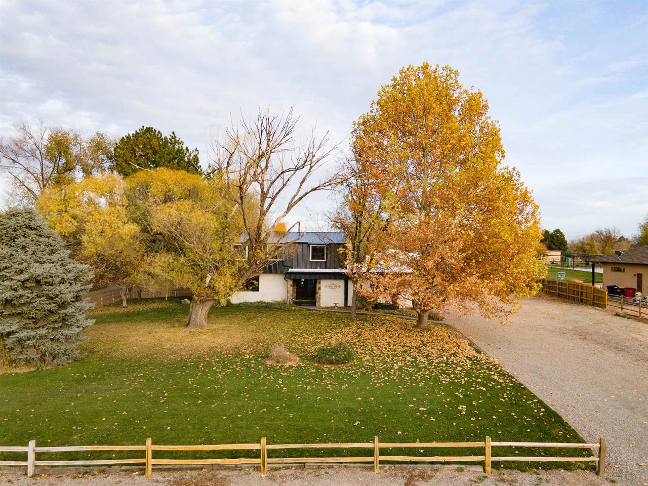 586 22 1/2 Road - Photo 1