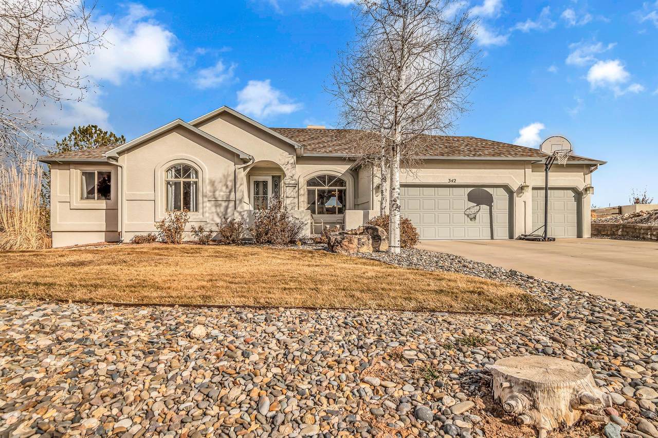 342 Redcliff Court - Photo 1