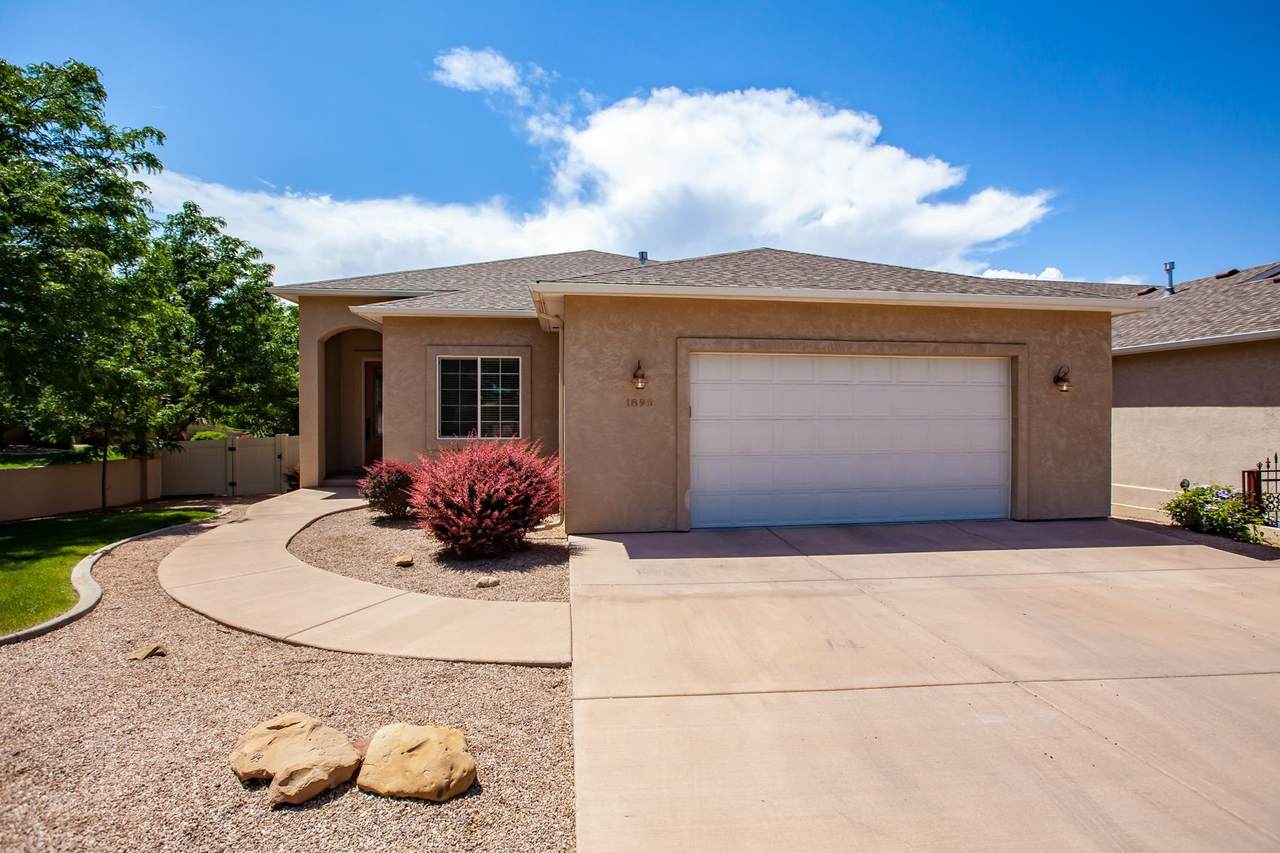 1895 Venetian Drive - Photo 1