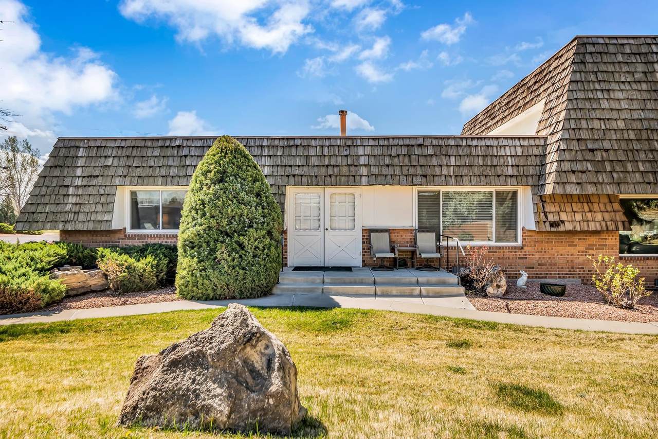 2700 G Road - Photo 1
