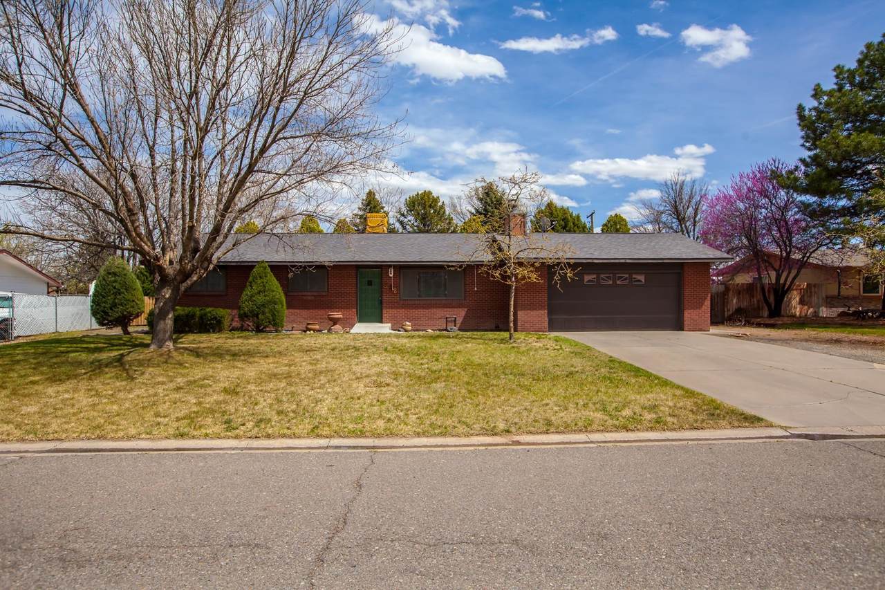 618 Glacier Drive - Photo 1