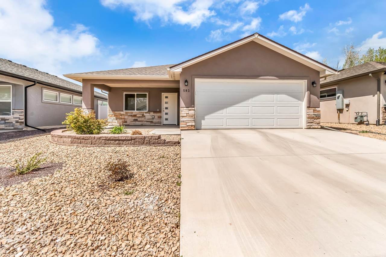 583 Redwing Lane - Photo 1