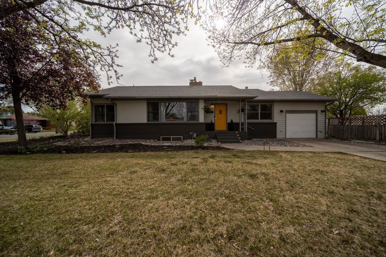 1924 5th Street - Photo 1