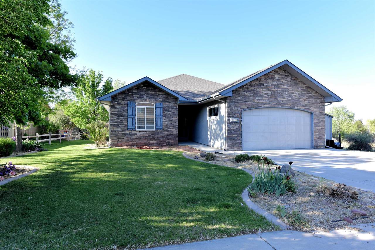 2034 Rodeo Way - Photo 1