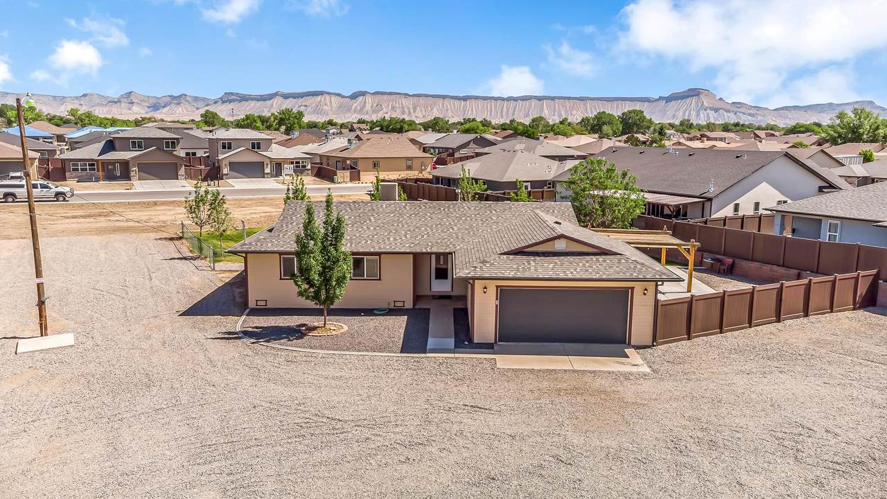 2966 D Road - Photo 1