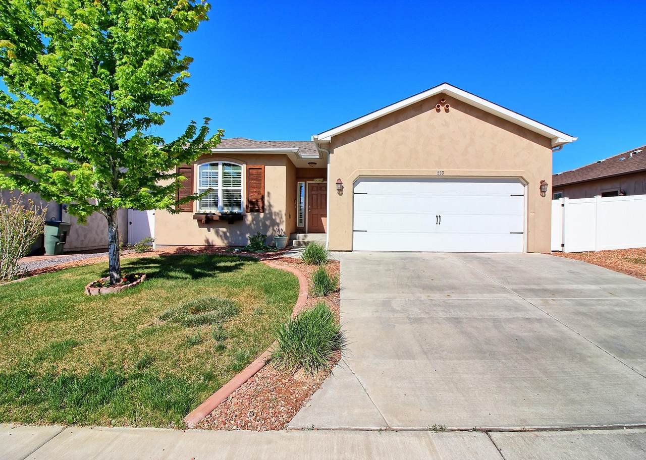 593 Sinatra Way - Photo 1