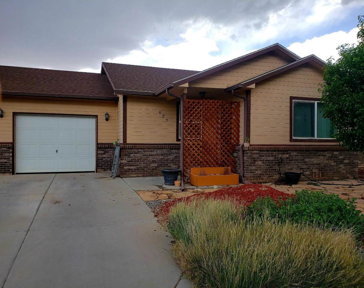 629 Bayberry Court - Photo 1
