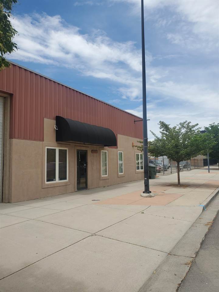 607 7th Street - Photo 1