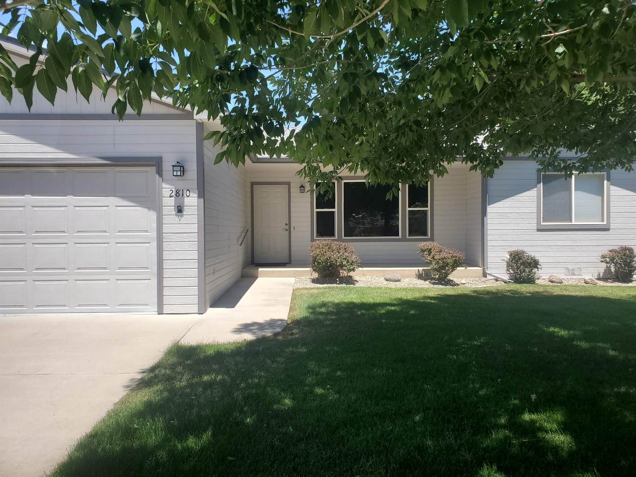 2810 Laddie Way - Photo 1