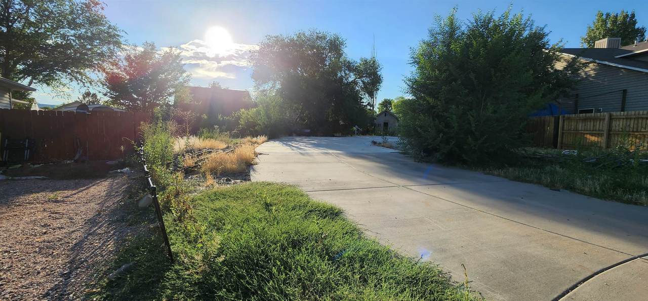 277 Hanover Circle - Photo 1