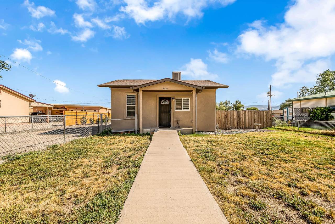 2857 Hill Avenue - Photo 1