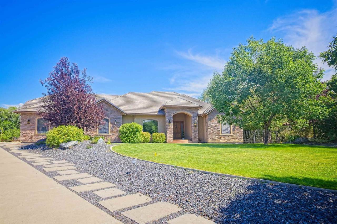 2583 Fox Run - Photo 1