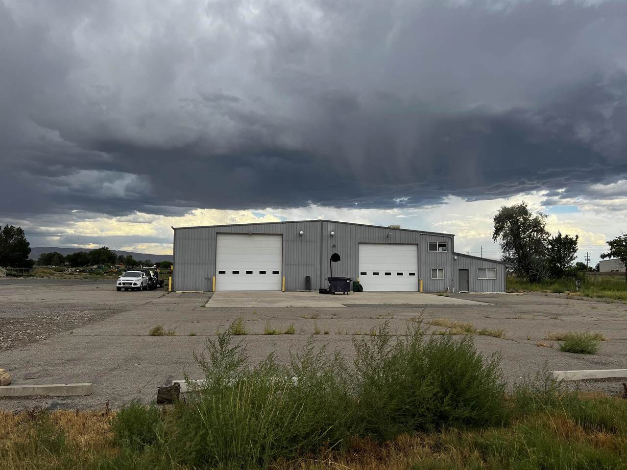 806 21 1/2 Road - Photo 1