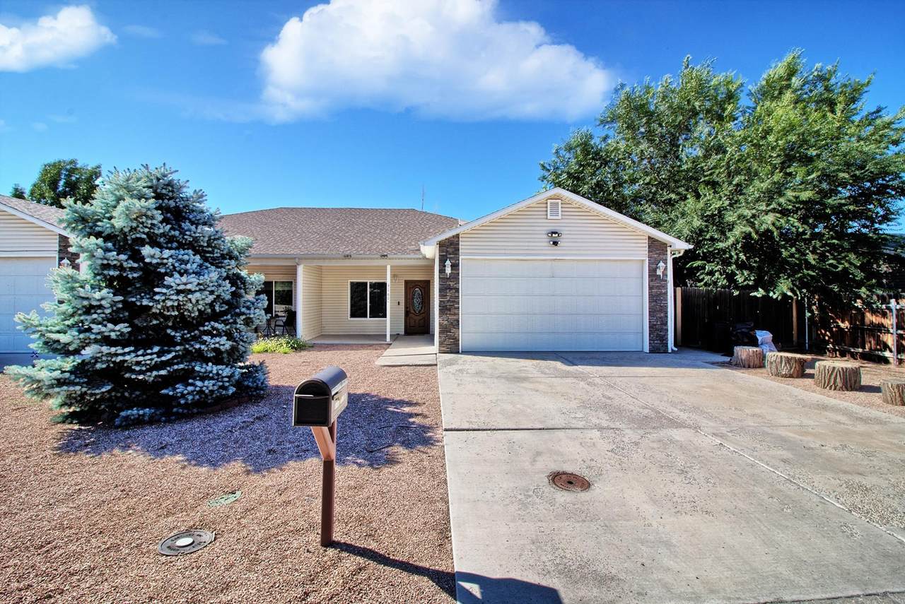 3189 Hill Avenue - Photo 1