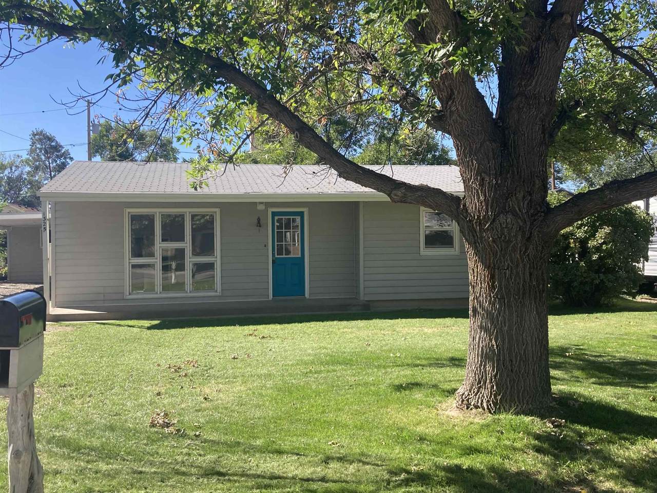 1325 Walnut Avenue - Photo 1