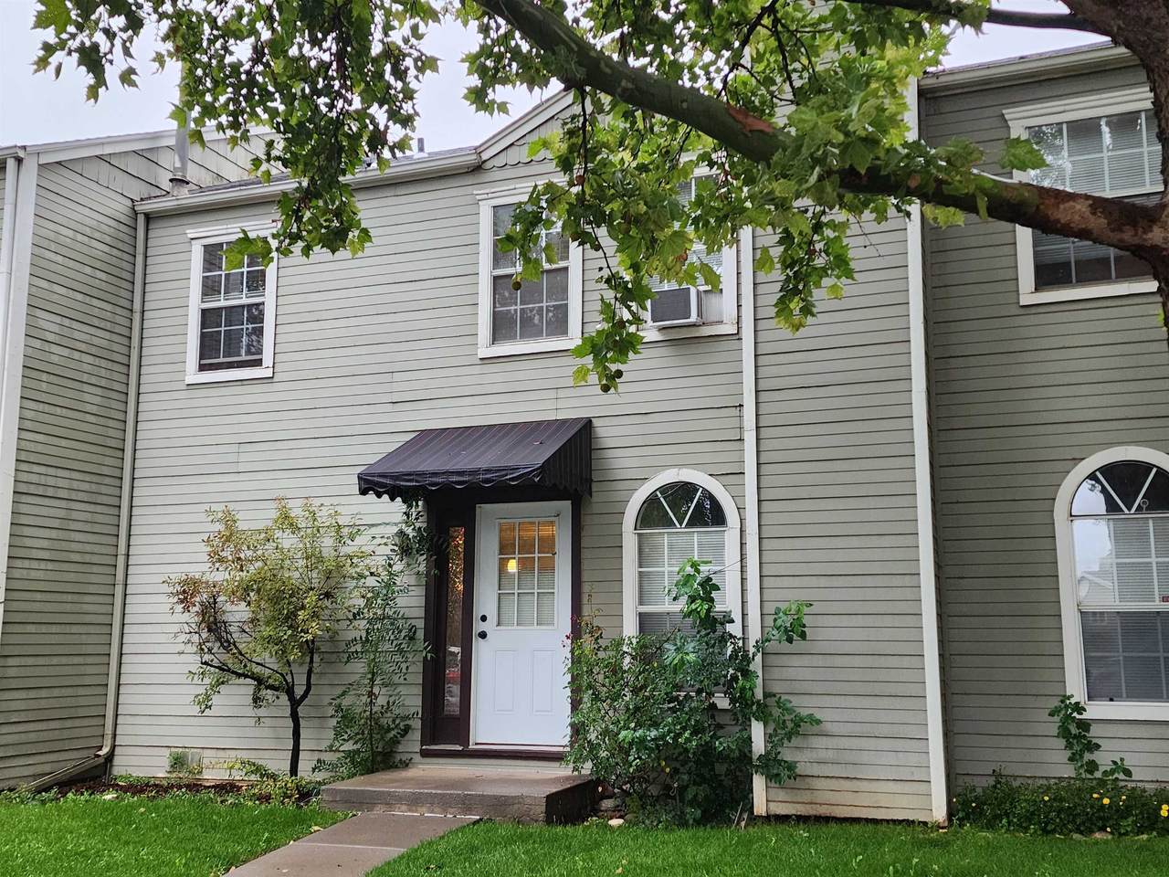 260 Coventry Court - Photo 1