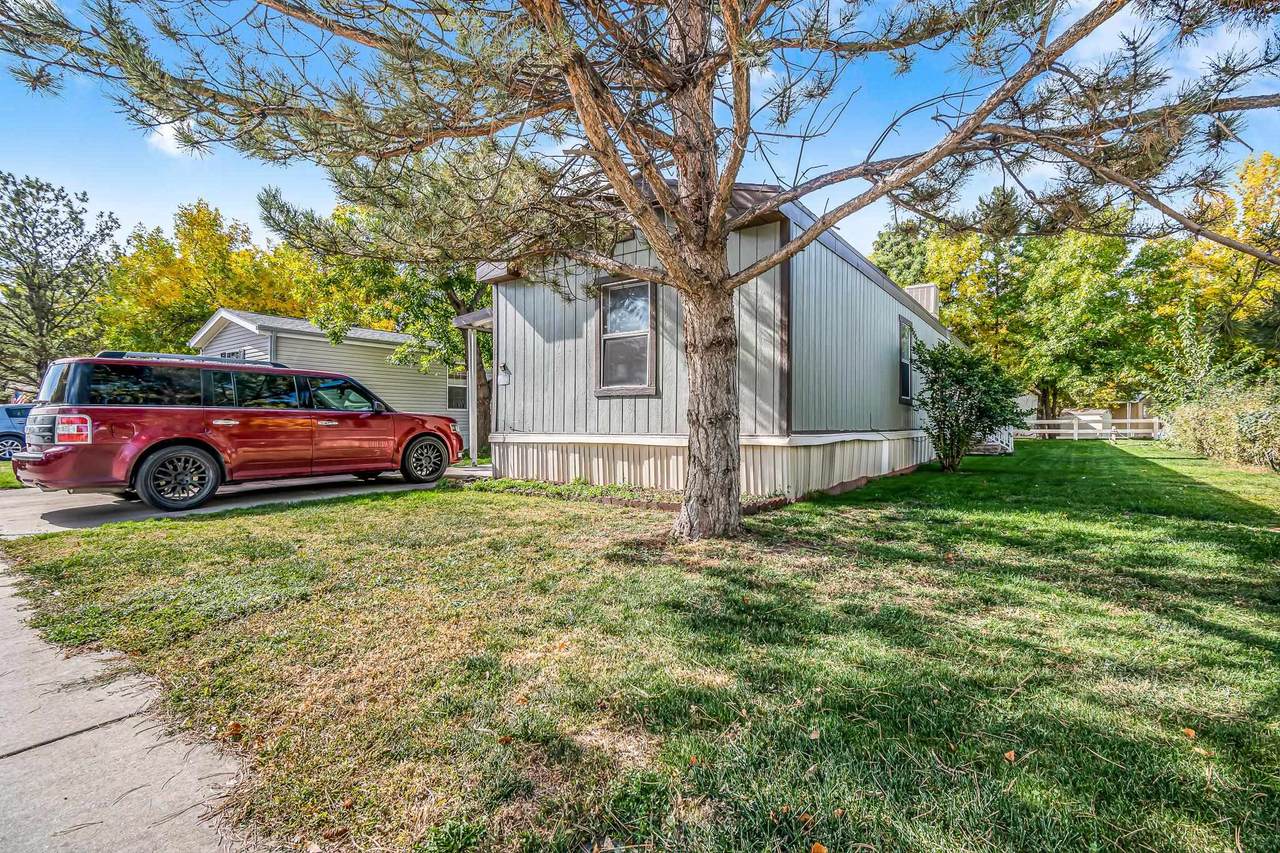 435 32 Road - Photo 1