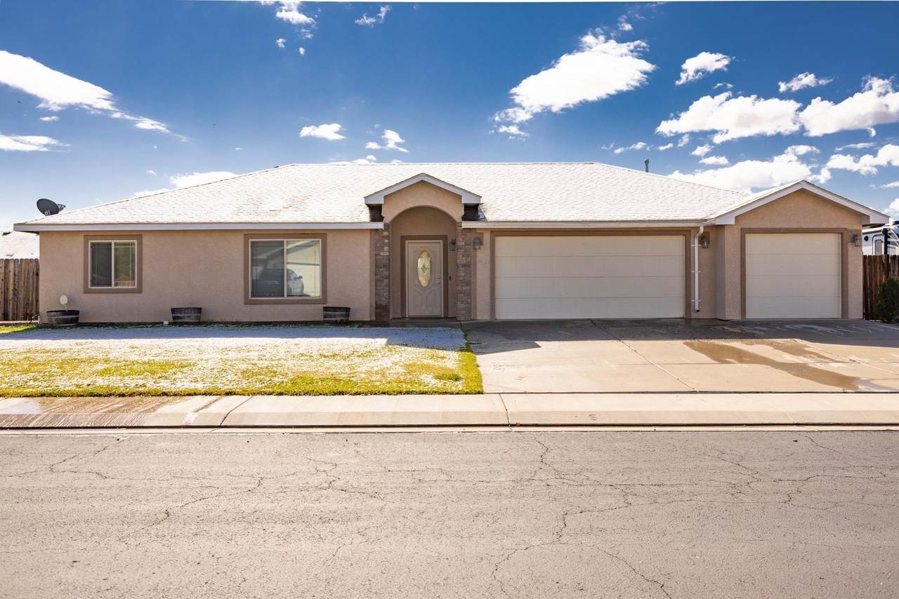 2987 Swan Meadows Drive - Photo 1