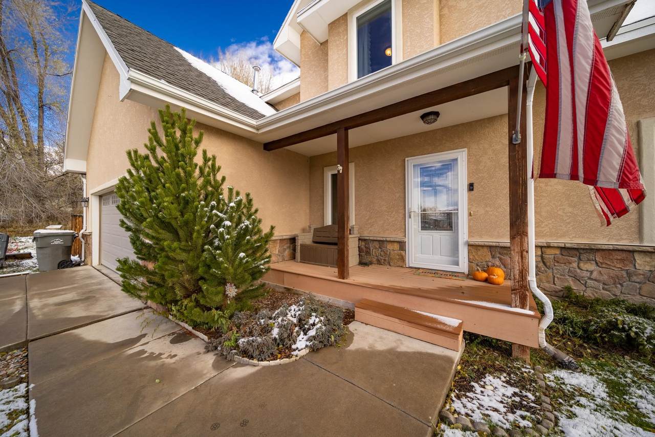 610 16th Street - Photo 1