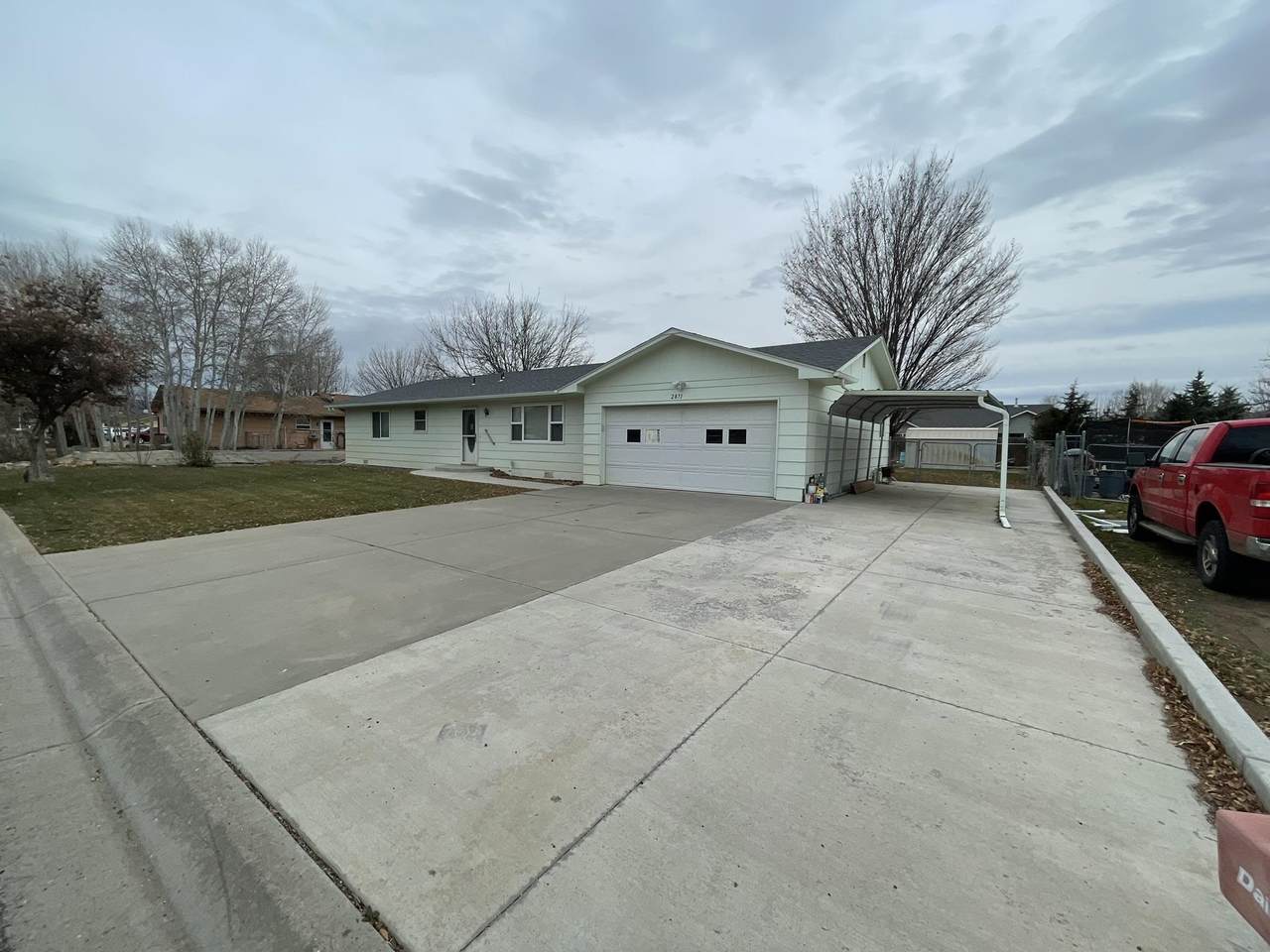 2871 Thistle Drive - Photo 1