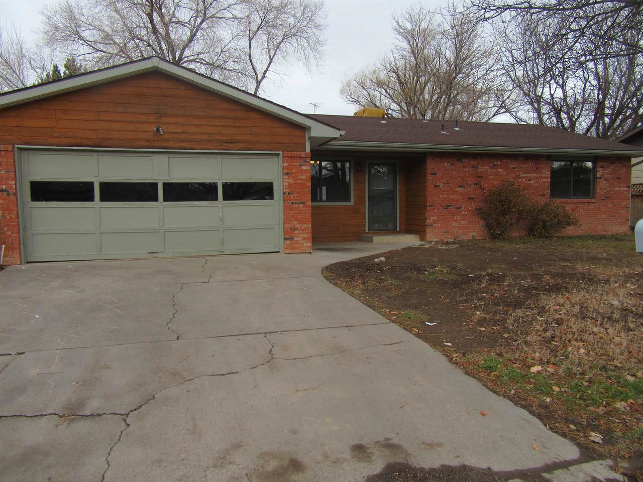 2834 Newport Circle - Photo 1