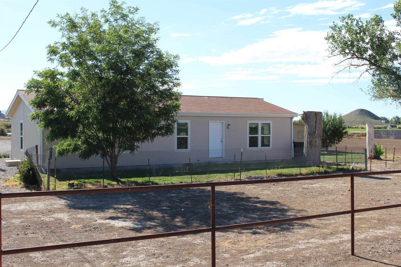 1548 18 Road - Photo 1