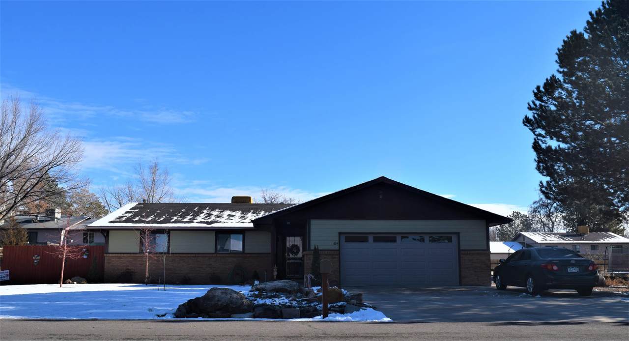 614 Hudsons Bay Drive - Photo 1
