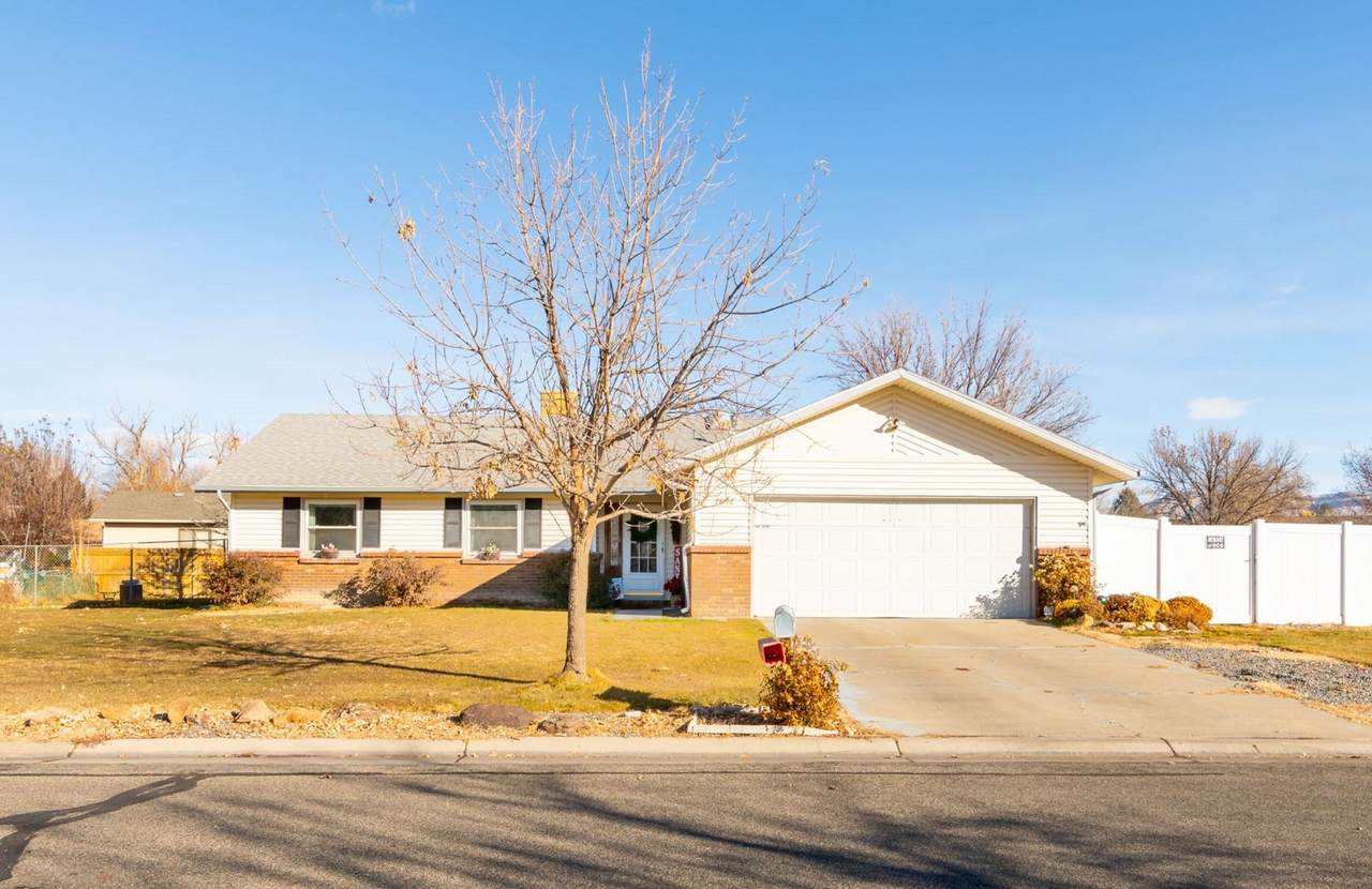 2692 Malibu Drive - Photo 1