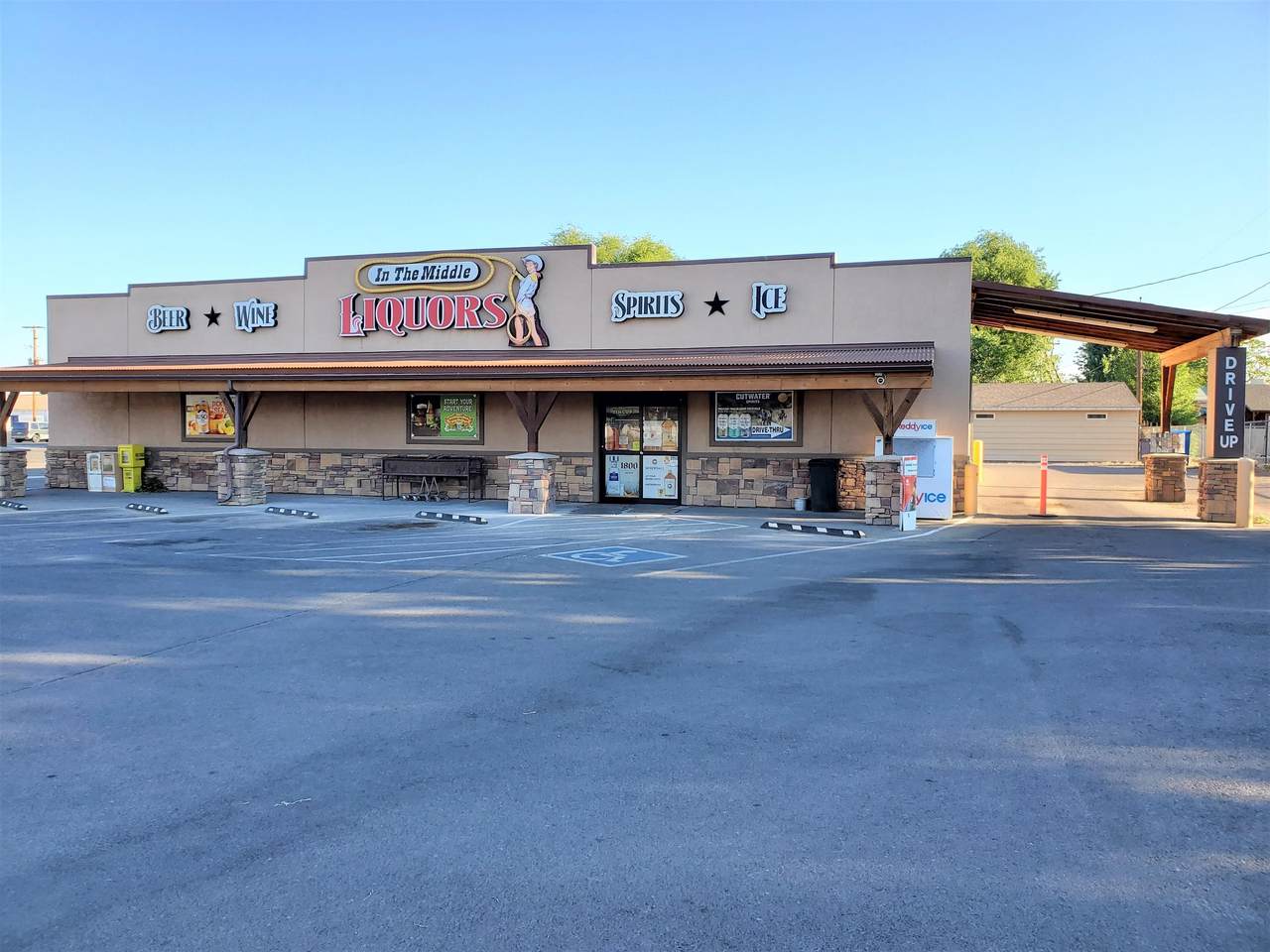 303 Highway 6&50 - Photo 1