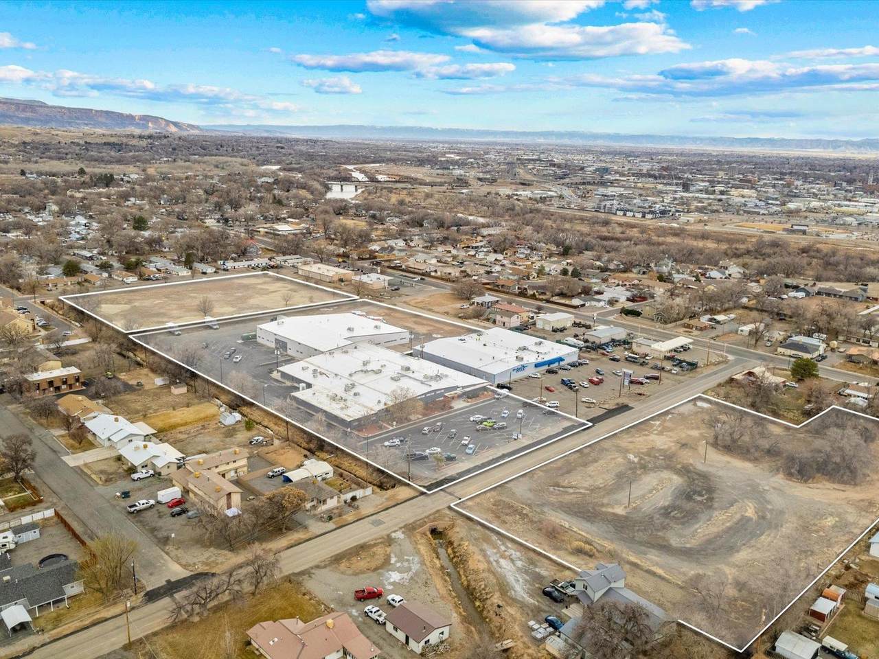 287 27 Road - Photo 1