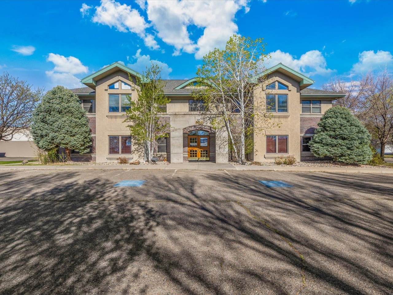800 Belford Avenue - Photo 1