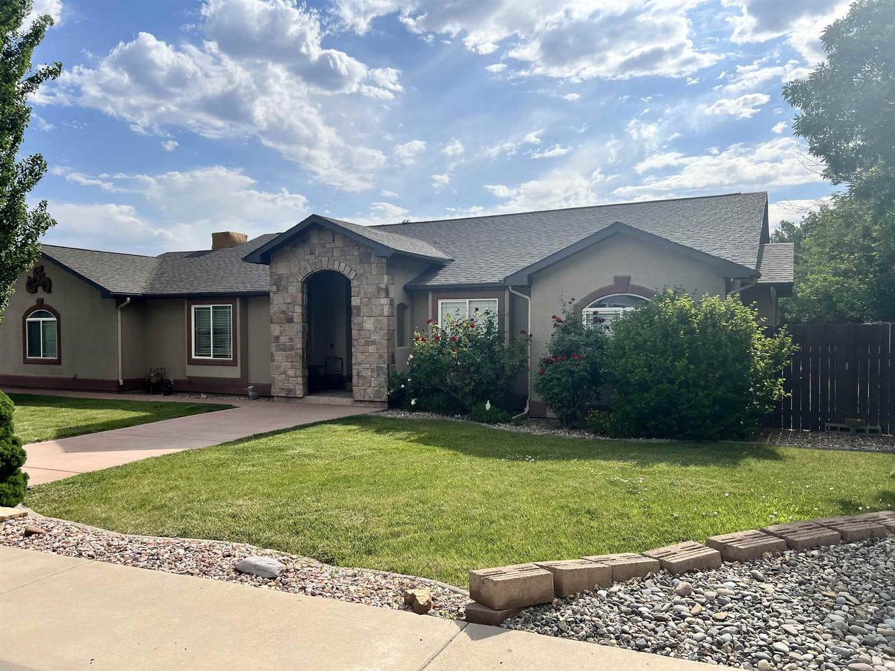 649 Pineneedle Court - Photo 1
