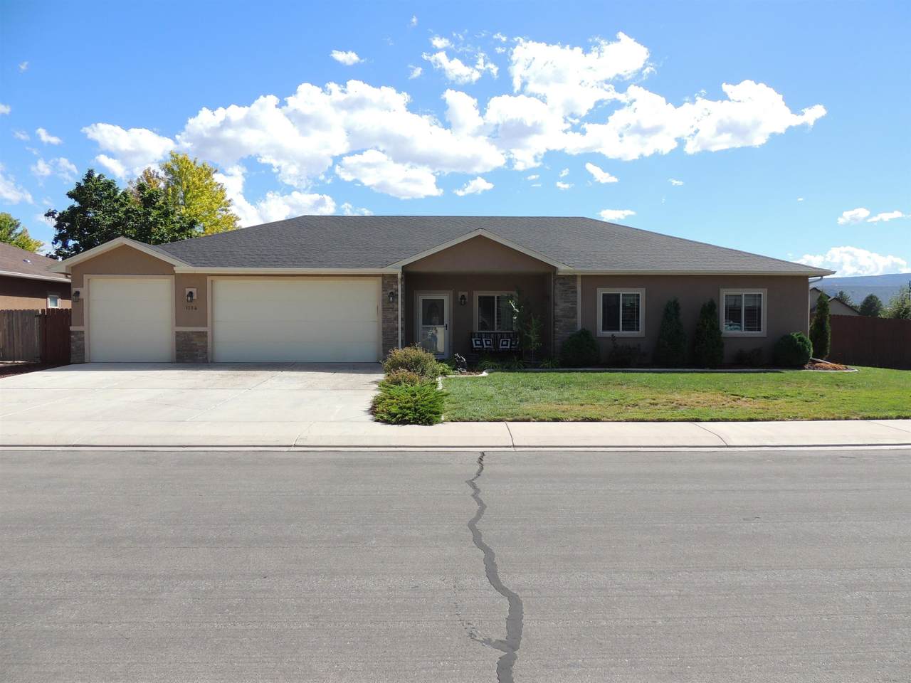 1136 Richwood Avenue - Photo 1