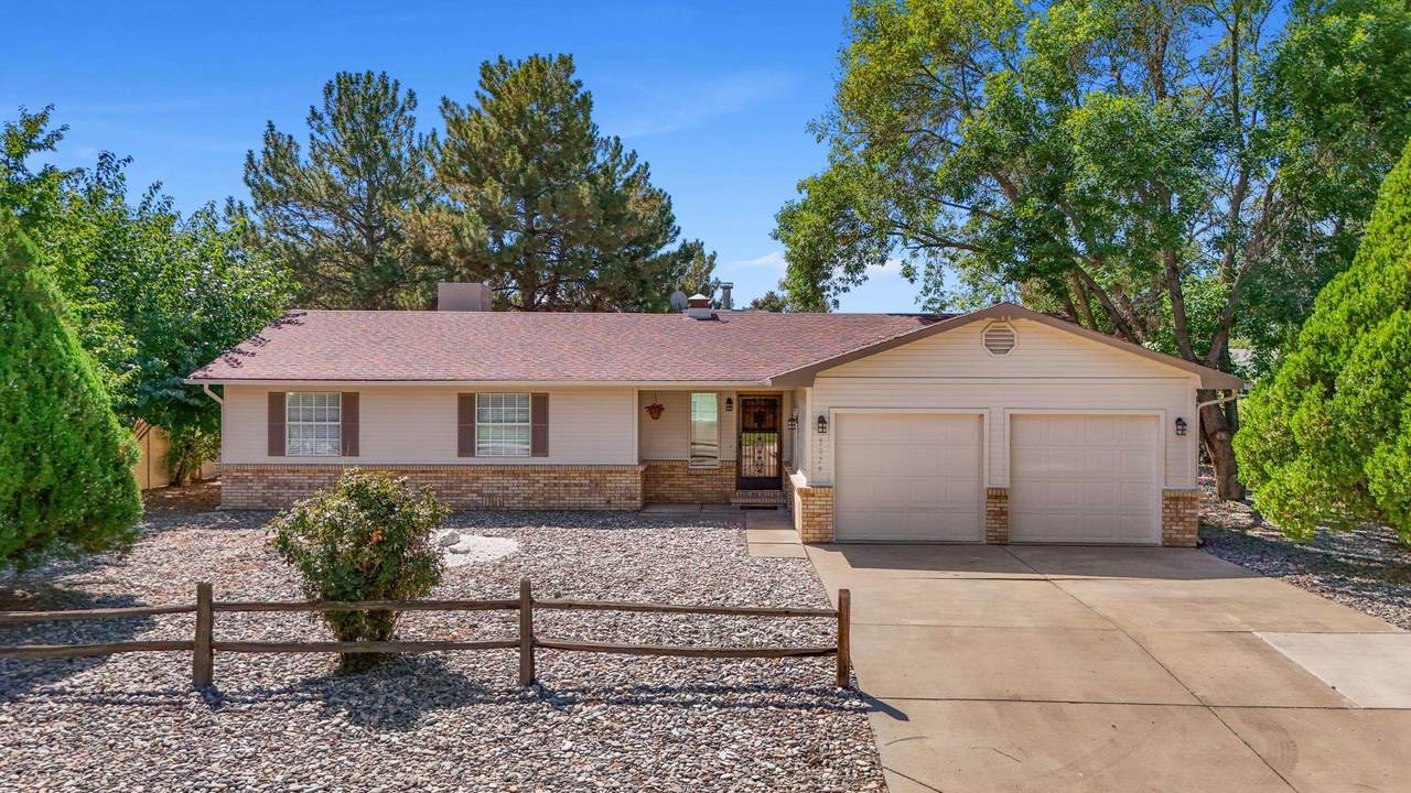 3079 Hoisington Avenue - Photo 1