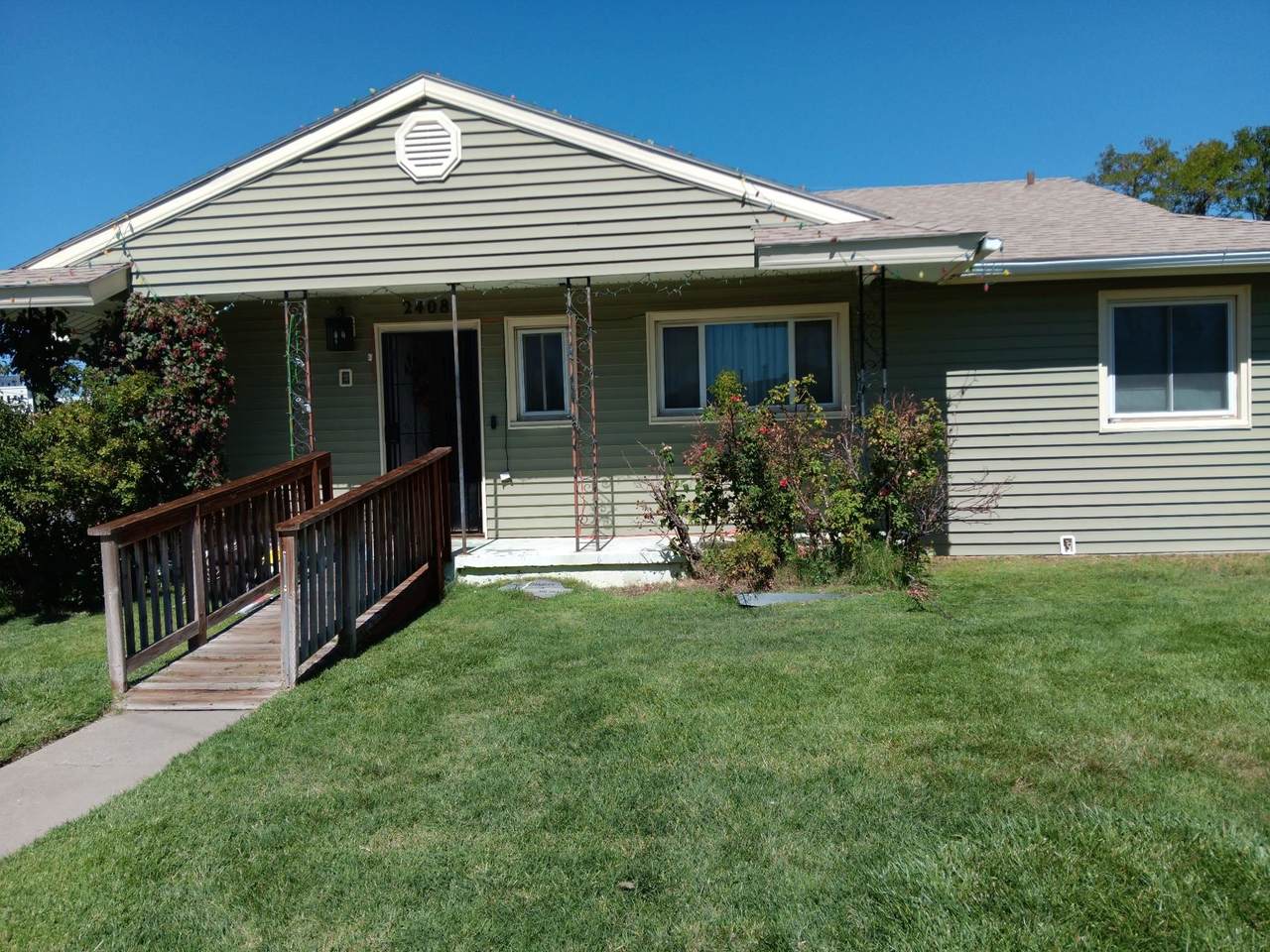 2408 Gunnison Avenue - Photo 1