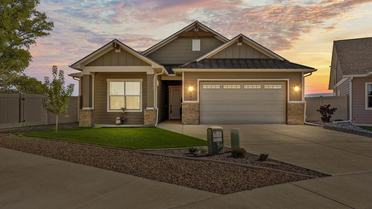 786 Spur Cross Court - Photo 1