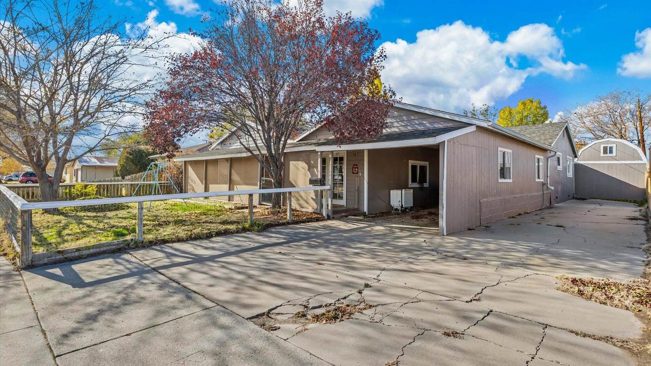 577 24th Street - Photo 1