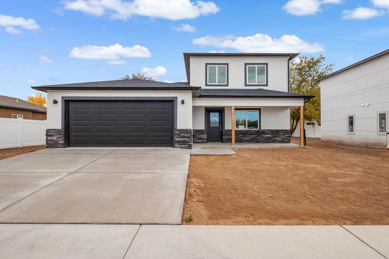 434 Valerie Lane - Photo 1