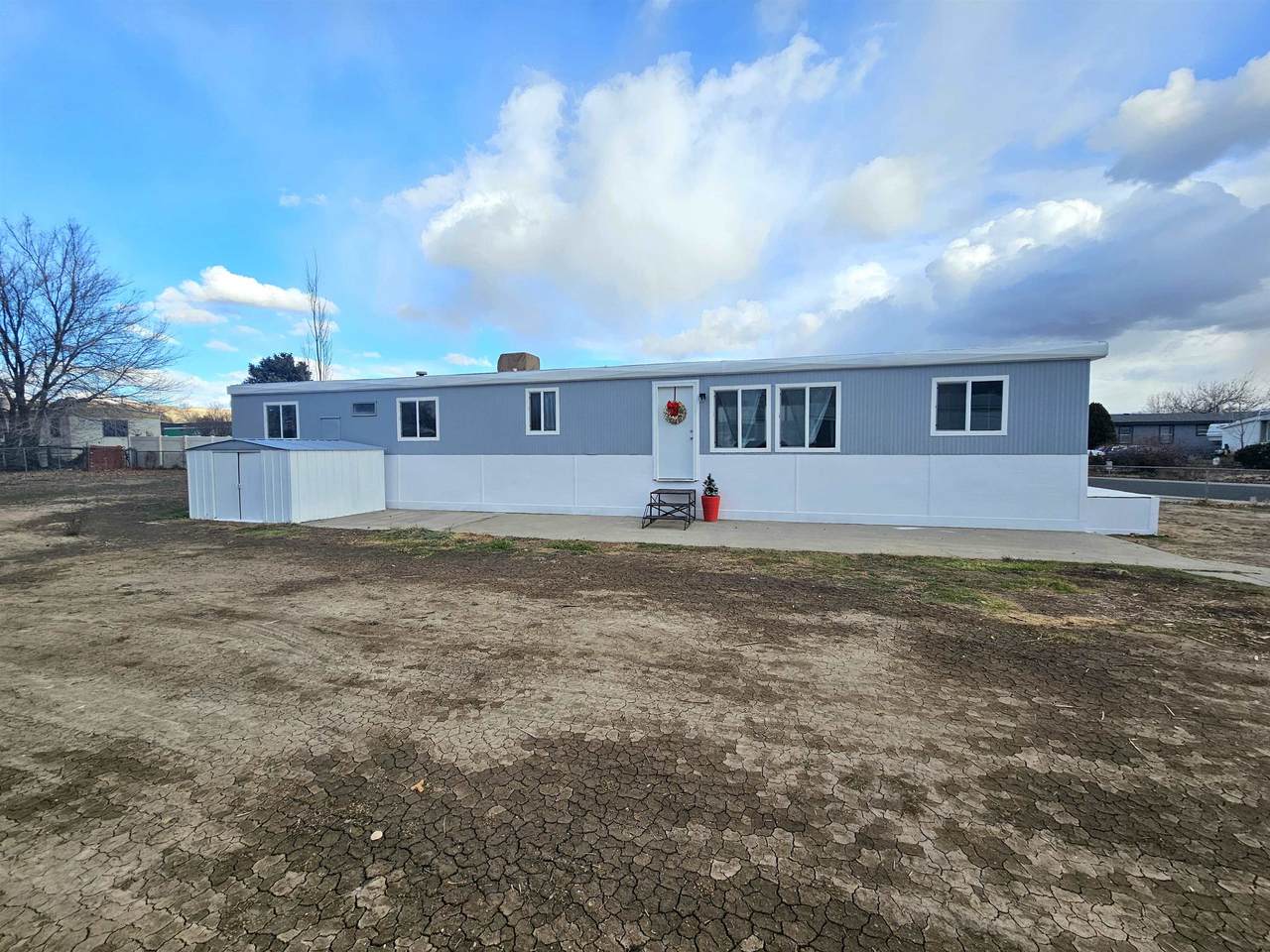 2958 1/2 Sandra Avenue - Photo 1