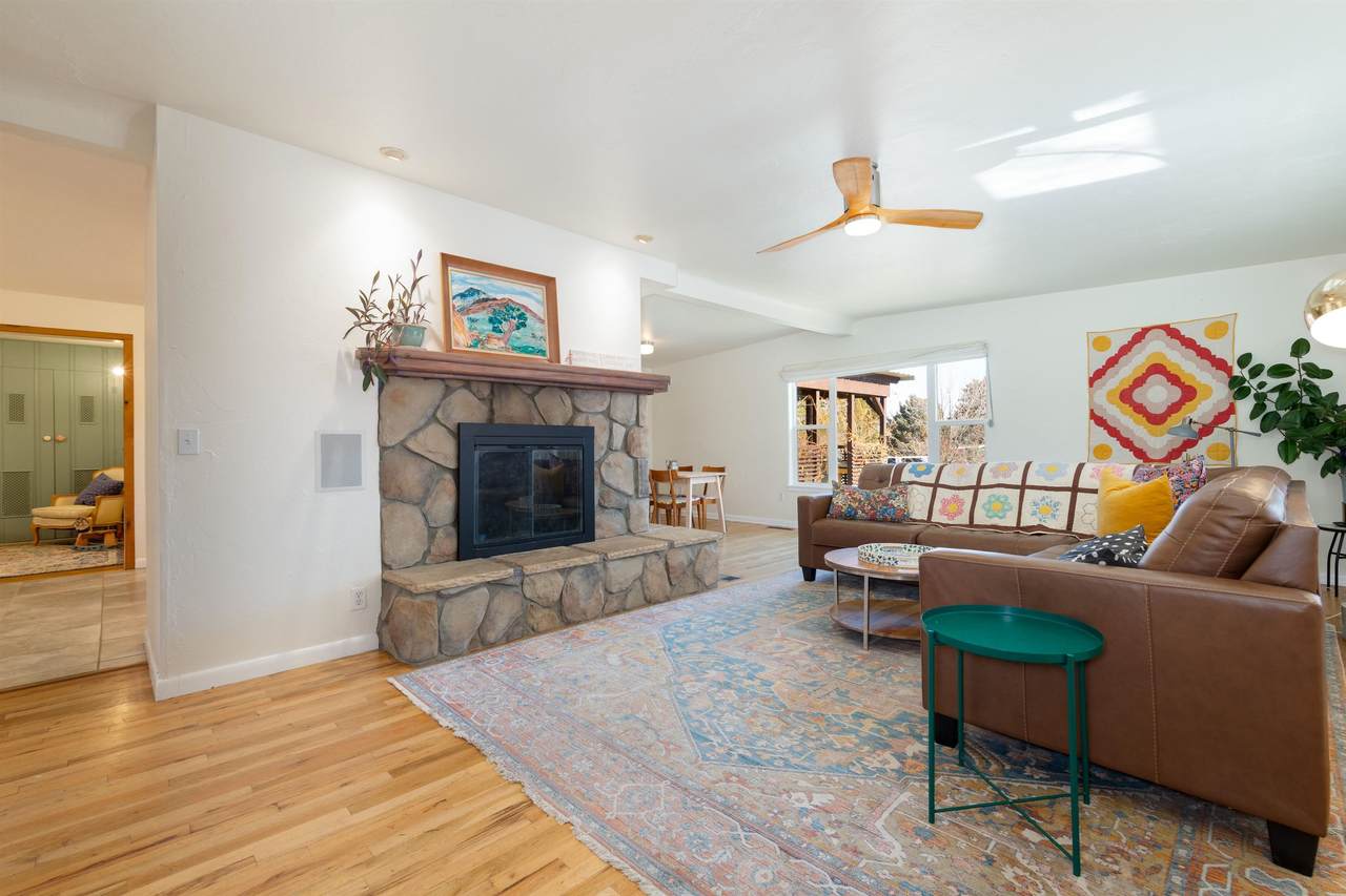 https://bt-photos.global.ssl.fastly.net/gjunction/1280_boomver_1_20250375-2.jpg
