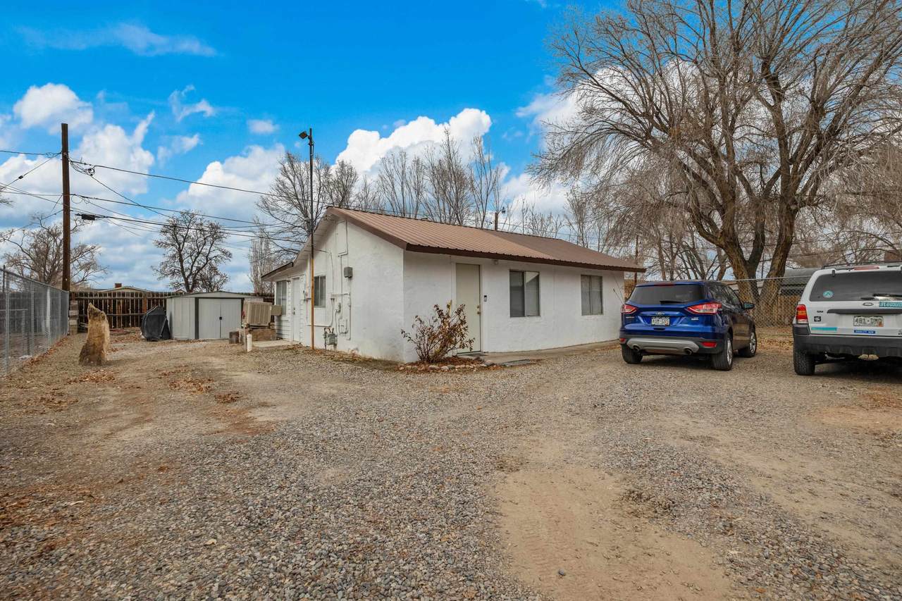105 Laura Avenue - Photo 1