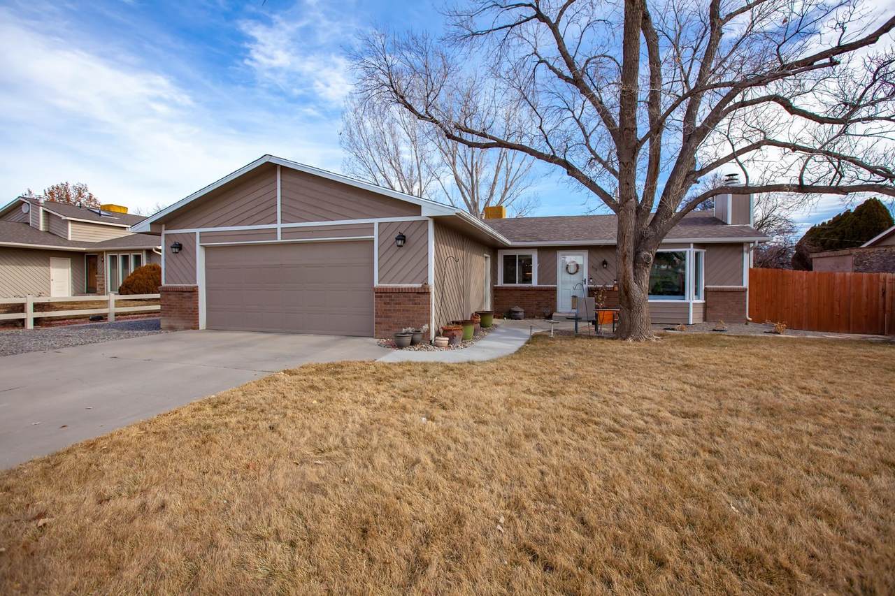 618 Pioneer Road - Photo 1