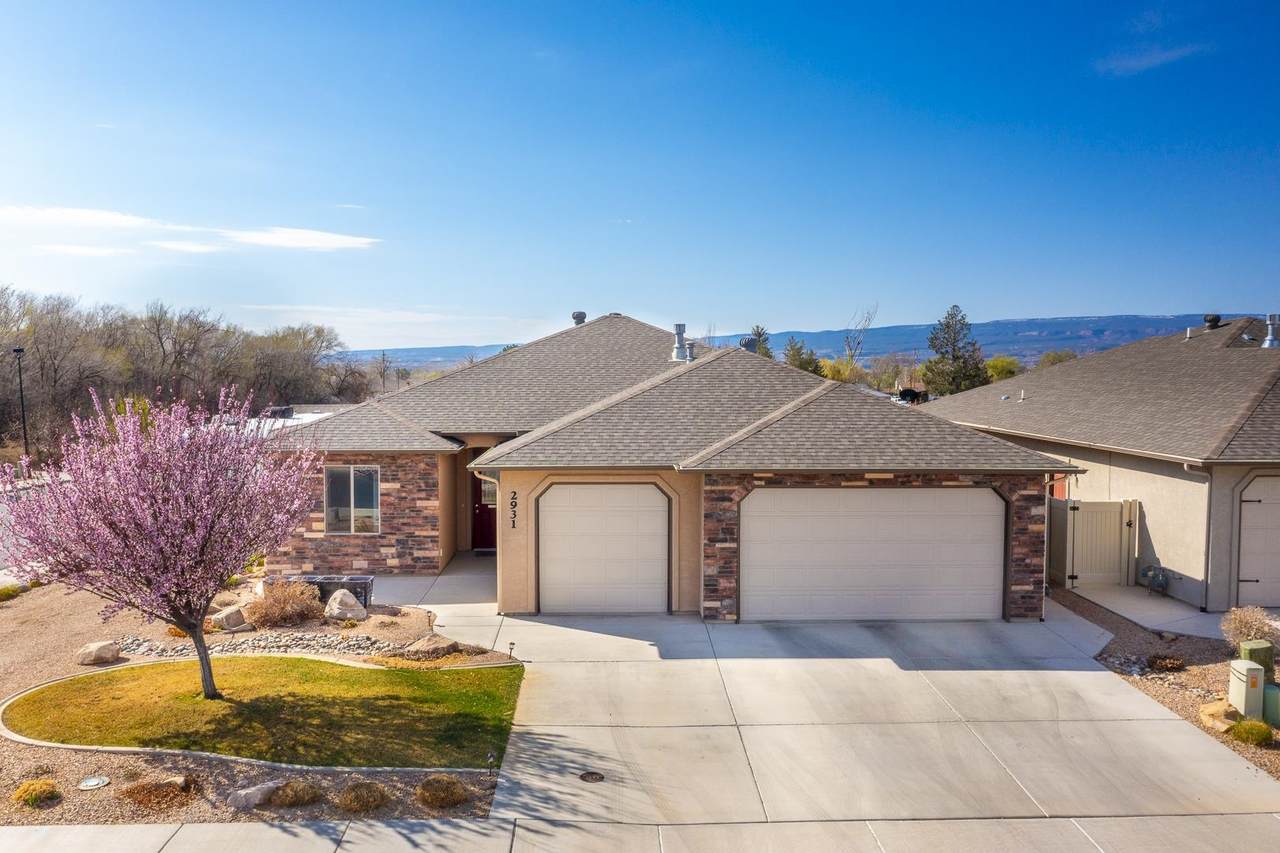 2931 Brodick Way - Photo 1