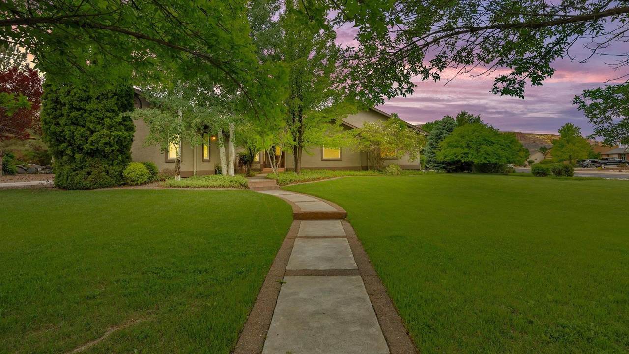 369 Canyon Court - Photo 1