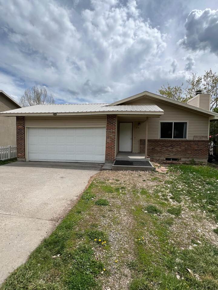 878 Hill Street - Photo 1