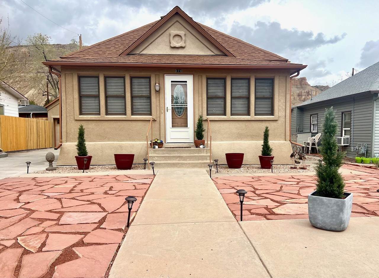 172 4th Street - Photo 1