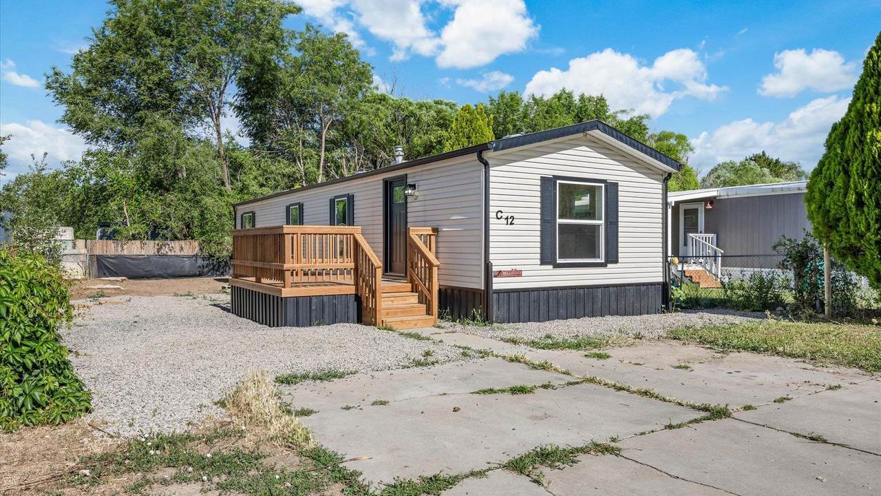 825 Ottley Avenue - Photo 1
